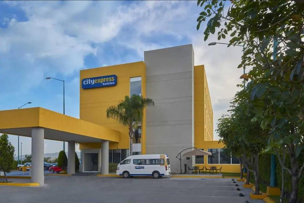 City Express By Marriott Cancun Bagian luar foto