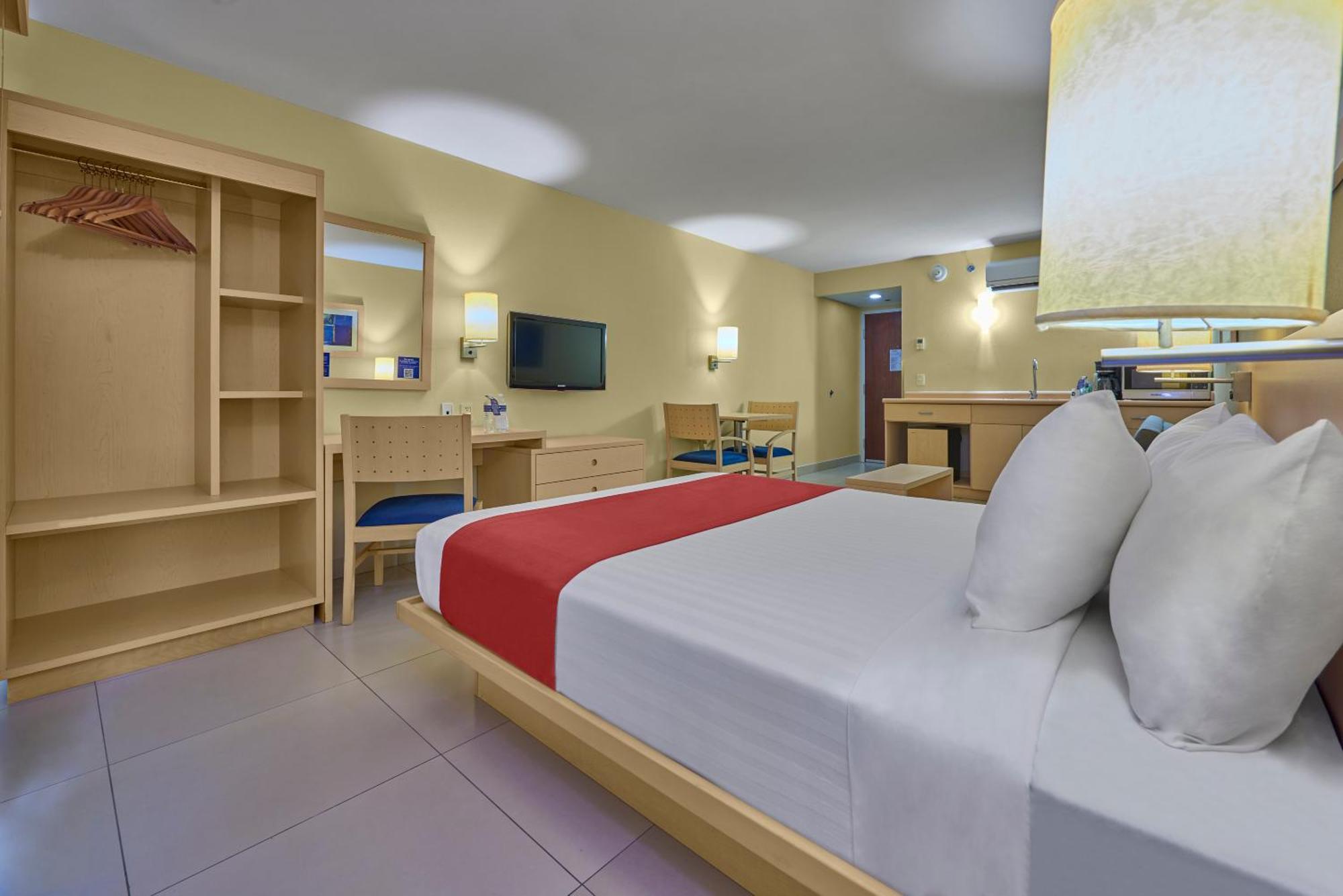 City Express By Marriott Cancun Bagian luar foto