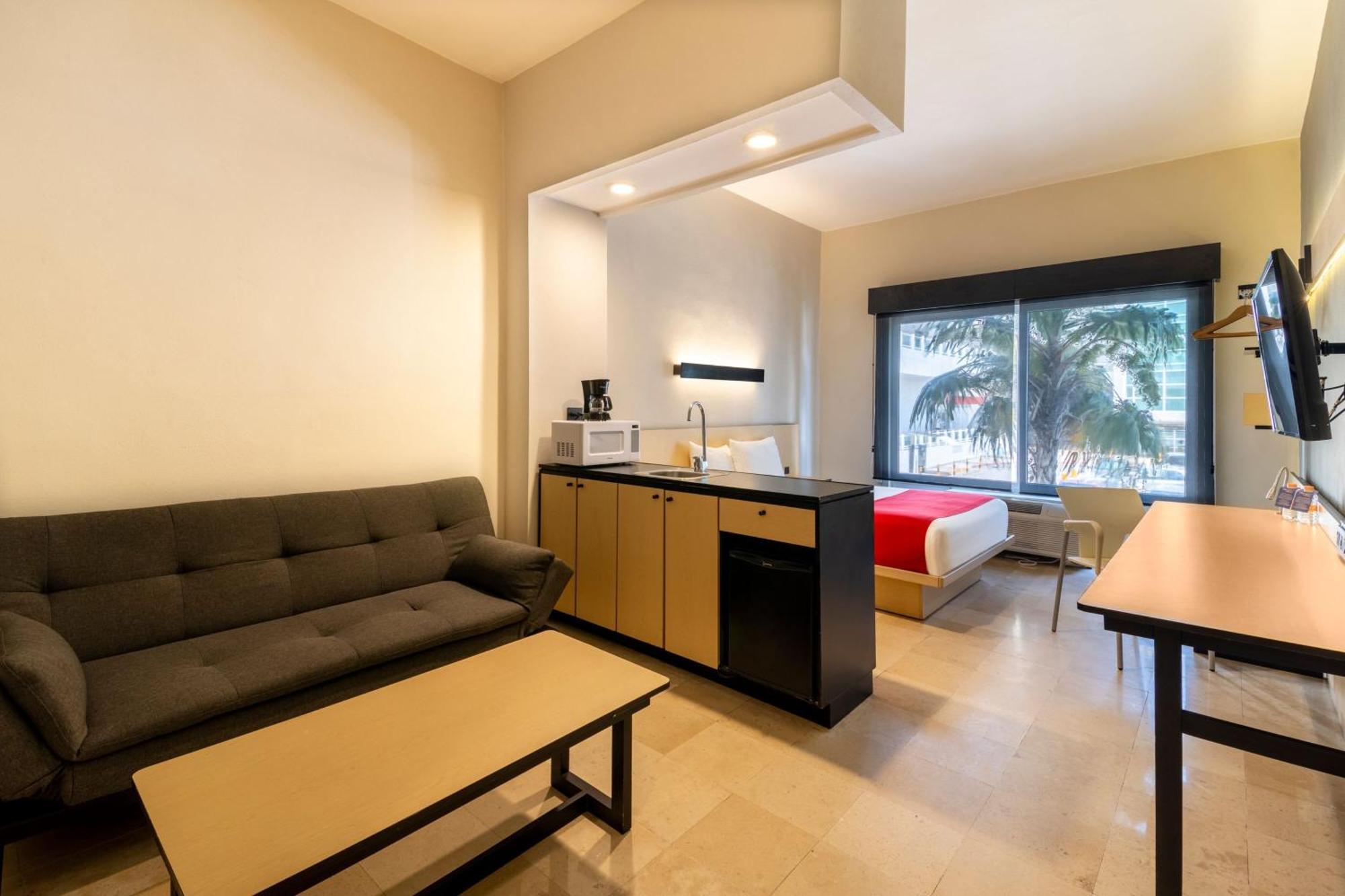 City Express By Marriott Cancun Bagian luar foto